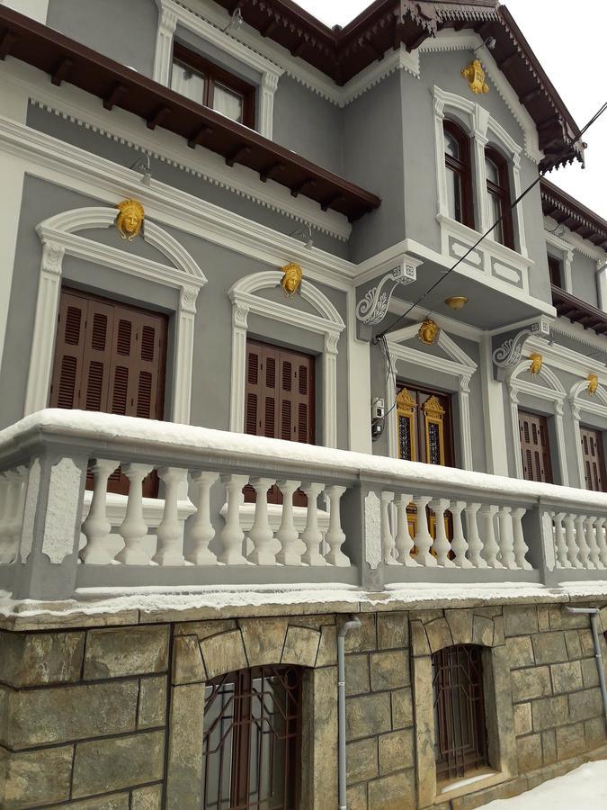 Hotel Mano *